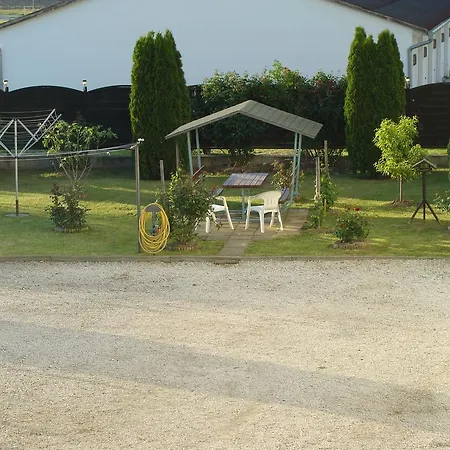Hugi Panzio Maison d'hôtes
